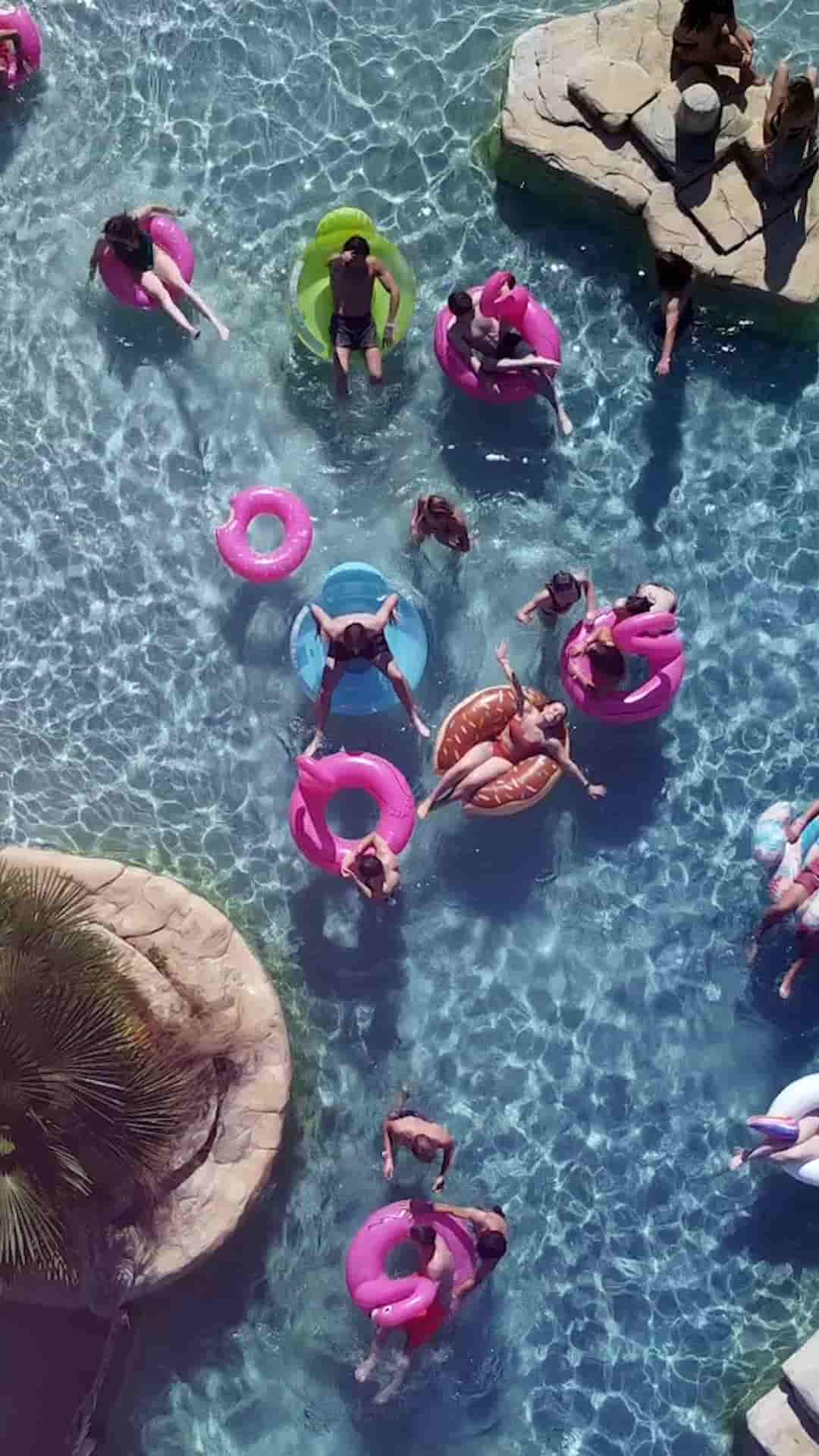 Pool party